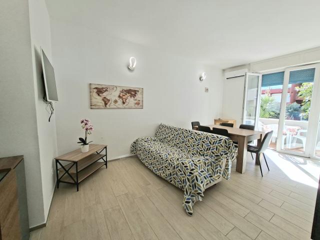 Villa Indipendente in affitto a Follonica, Toscana