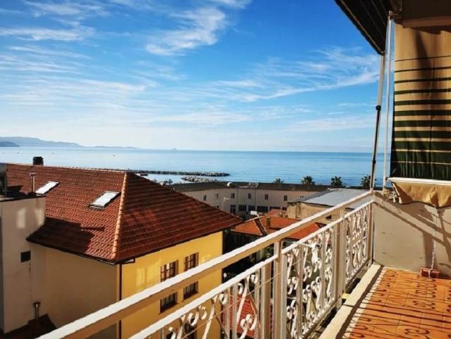 Villa Indipendente in affitto a Follonica, Toscana