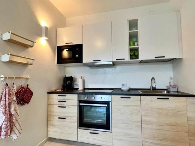 Villa Indipendente in affitto a Padenghe Sul Garda, Lombardia