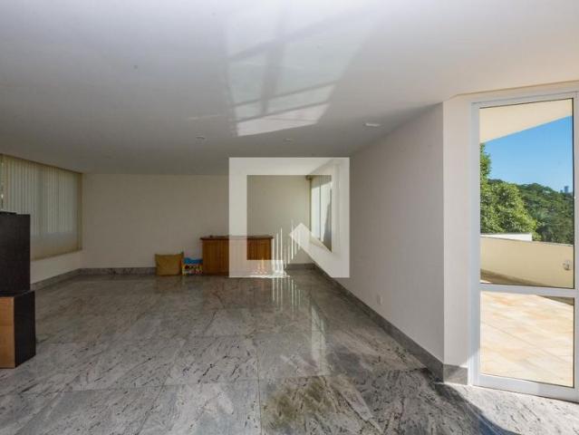 Casa aluguel em Região Geográfica Imediata de Belo Horizonte, Região Metropolitana de Belo Horizonte