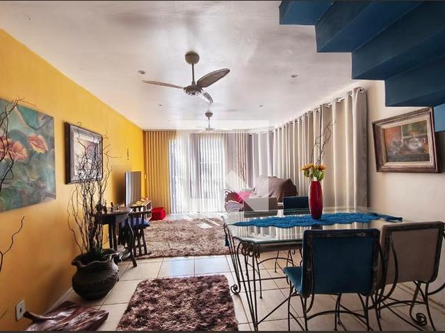 Casa aluguel em Região Geográfica Imediata do Rio de Janeiro, Região Metropolitana do Rio de Janeiro