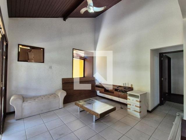 Casa aluguel em Região Geográfica Imediata do Rio de Janeiro, Região Metropolitana do Rio de Janeiro