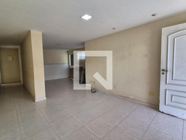 Casa aluguel em Região Geográfica Imediata do Rio de Janeiro, Região Metropolitana do Rio de Janeiro