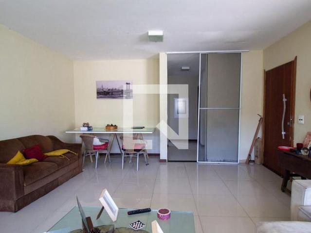 Casa aluguel em Região Geográfica Imediata do Rio de Janeiro, Região Metropolitana do Rio de Janeiro