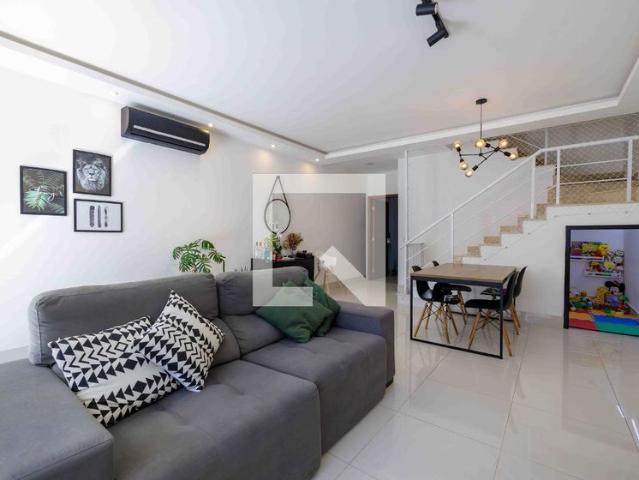 Casa aluguel em Região Geográfica Imediata do Rio de Janeiro, Região Metropolitana do Rio de Janeiro