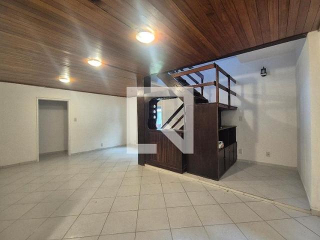 Casa aluguel em Região Geográfica Imediata do Rio de Janeiro, Região Metropolitana do Rio de Janeiro