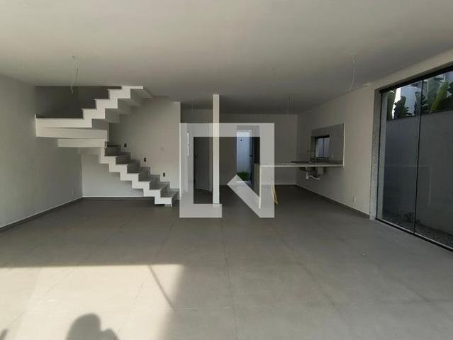 Casa aluguel em Região Geográfica Imediata do Rio de Janeiro, Região Metropolitana do Rio de Janeiro