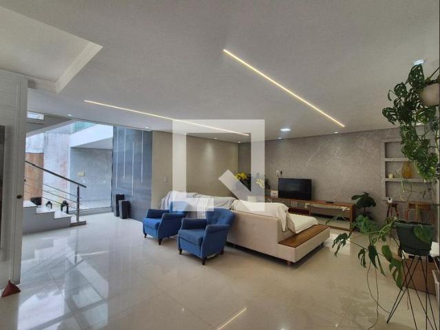 Casa aluguel em Região Geográfica Imediata do Rio de Janeiro, Região Metropolitana do Rio de Janeiro