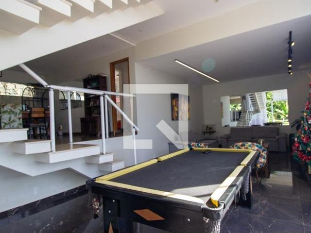 Casa aluguel em Região Geográfica Imediata do Rio de Janeiro, Região Metropolitana do Rio de Janeiro