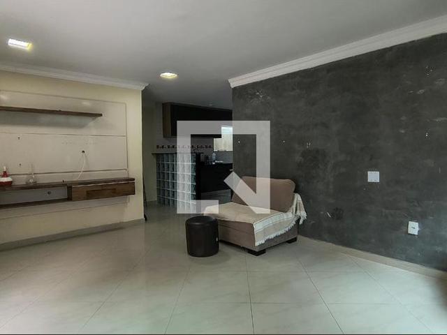 Casa aluguel em Região Geográfica Imediata do Rio de Janeiro, Região Metropolitana do Rio de Janeiro