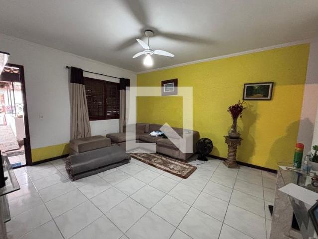 Casa aluguel em Região Geográfica Imediata do Rio de Janeiro, Região Metropolitana do Rio de Janeiro