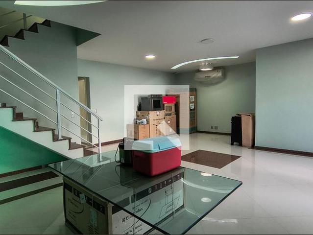 Casa aluguel em Região Geográfica Imediata do Rio de Janeiro, Região Metropolitana do Rio de Janeiro