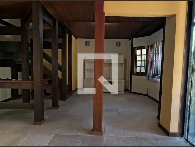 Casa aluguel em Região Geográfica Imediata do Rio de Janeiro, Região Metropolitana do Rio de Janeiro