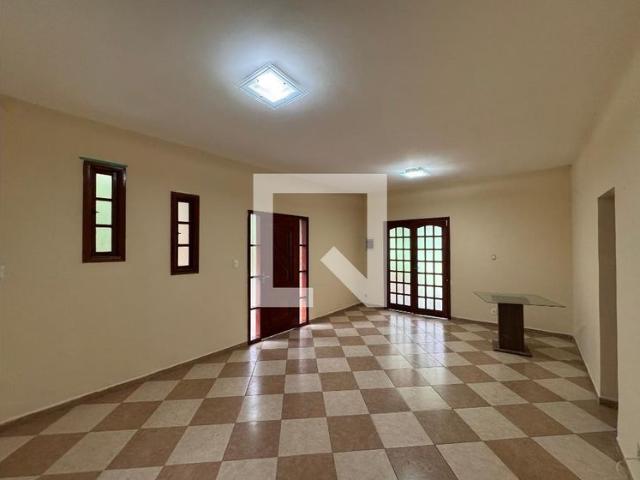 Casa aluguel em Região Geográfica Imediata do Rio de Janeiro, Região Metropolitana do Rio de Janeiro
