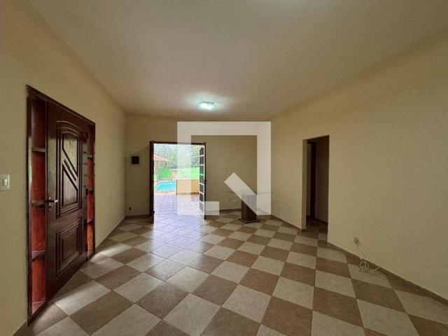 Casa aluguel em Região Geográfica Imediata do Rio de Janeiro, Região Metropolitana do Rio de Janeiro