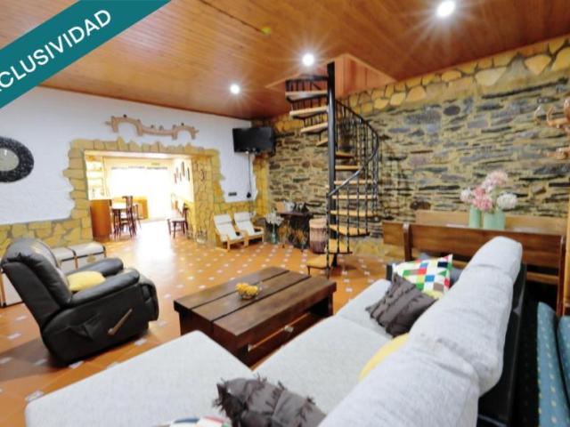 Casa en venta en Vega de Espinareda, León