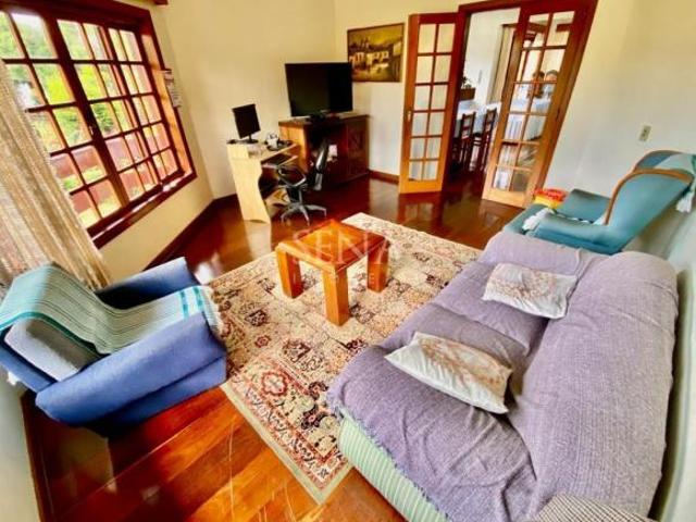 Casa venda em Região Imediata de Taubaté-Pindamonhangaba, Região Metropolitana do Vale do Paraíba e Litoral Norte