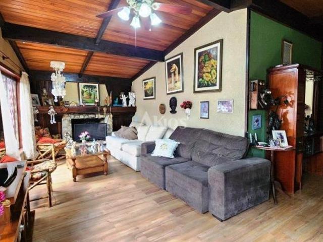 Casa venda em Região Imediata de Taubaté-Pindamonhangaba, Região Metropolitana do Vale do Paraíba e Litoral Norte