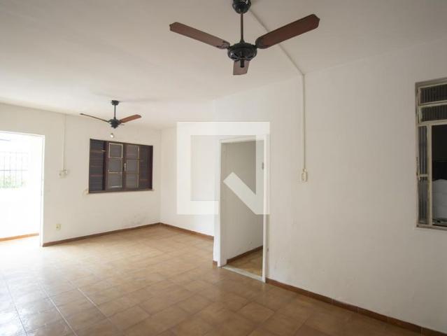 Casa aluguel em Região Geográfica Imediata do Rio de Janeiro, Região Metropolitana do Rio de Janeiro