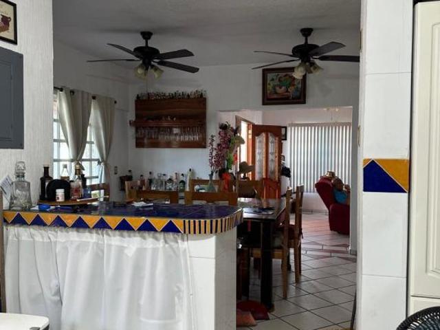 CASA VENTA 5 RECAMARAS,TERRAZA, 3 NIVELES EN COTO,EN MANZANILLO,COLIMA