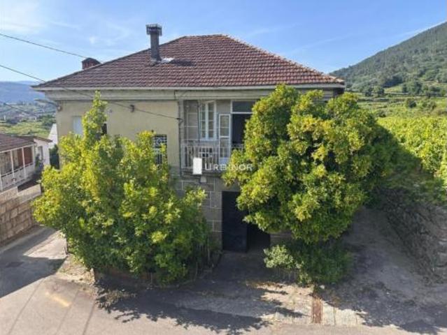 Casa en venta en A Arnoia