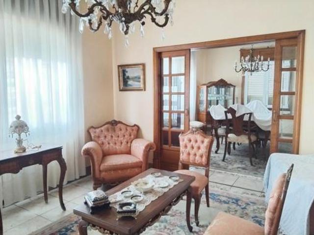 Casa en venta en A Estrada, A Cañoteira