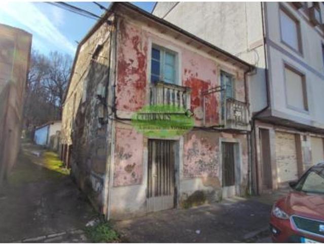 Casa en venta en A Merca, Ourense