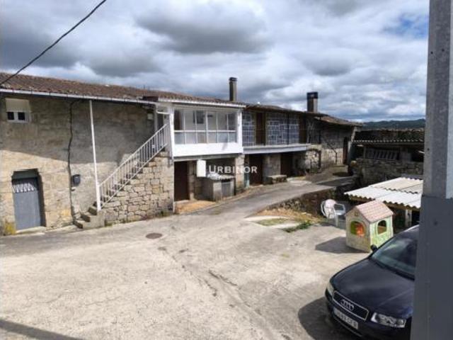 Casa en venta en Ourense, Galicia
