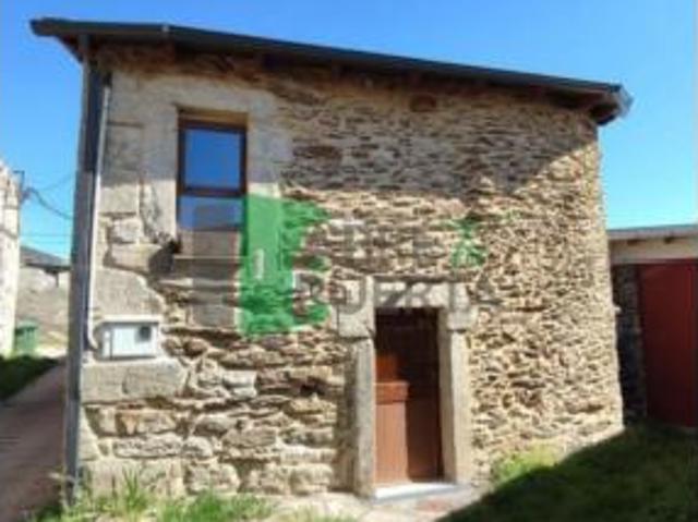 Casa en venta en A Veiga, Ourense