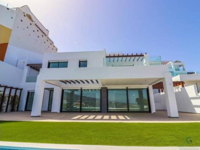 Casa en venta en Los Olivos, Adeje