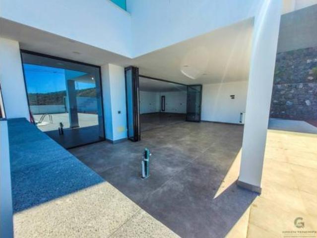 Casa en venta en Los Olivos, Adeje