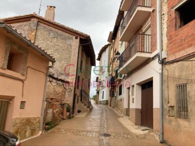 Casa en venta en Ademuz, Valencia