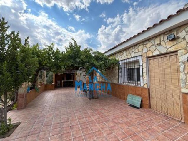 Casa en venta en Urbanización Miralcampo, Albacete
