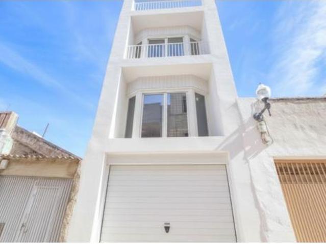 Casa en venta en Albatera, Valencia
