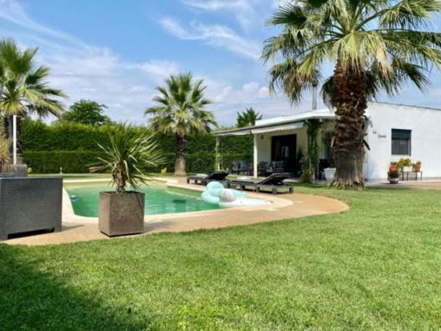 Casa en venta en Albelda De Iregua, La Rioja
