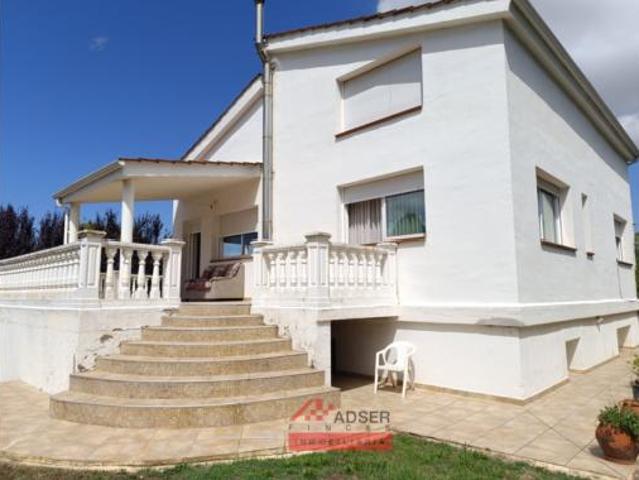 Casa en venta en Albelda De Iregua, La Rioja