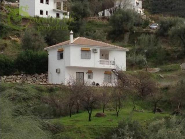 Casa en venta en Alcaucín, Málaga