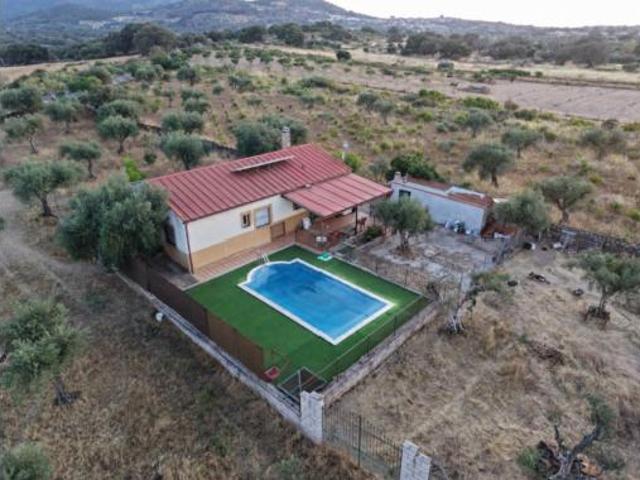 Casa en venta en Alcuéscar, Extremadura