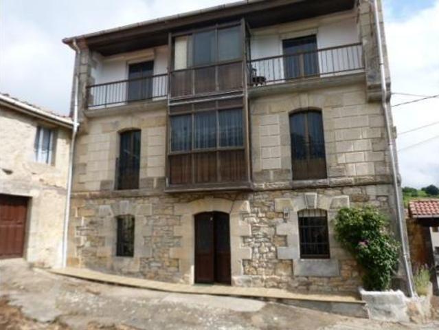 Casa en venta en Alfoz De Bricia, Castilla y León