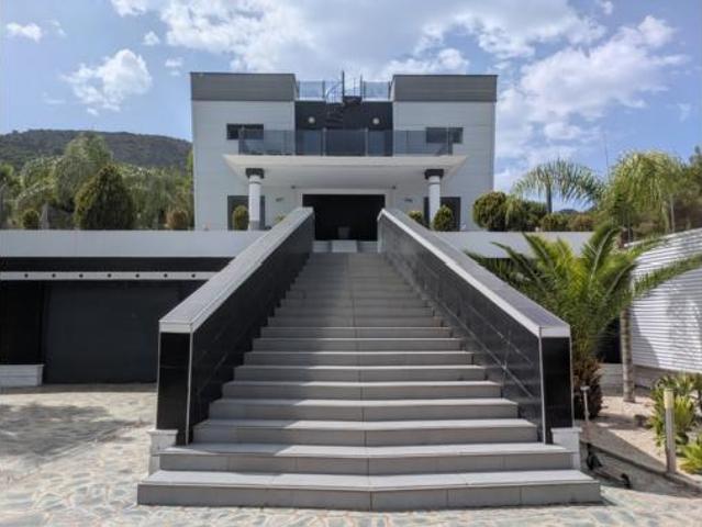 Chalet en venta en Alhaurín De La Torre, Málaga