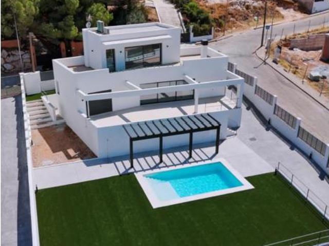Casa en venta en Pinos de Alhaurín, Valle del Guadalhorce