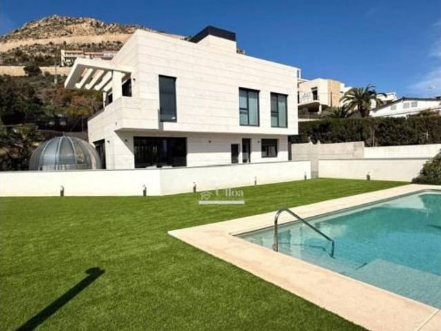 Casa en venta en Alicante, Valencia