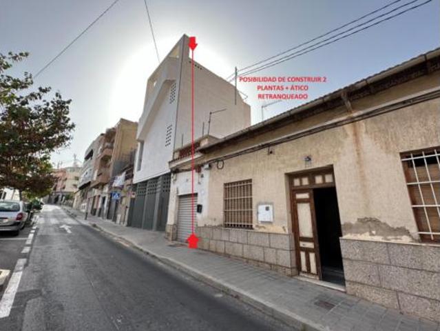 Casa en venta en Alicante, Valencia