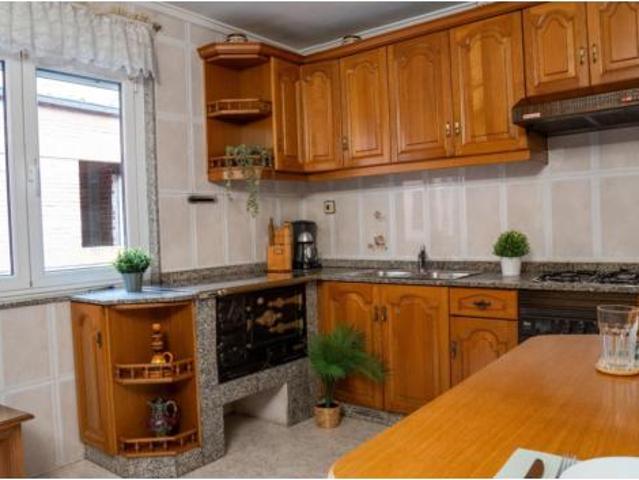 Casa en venta en Aller, Rozá