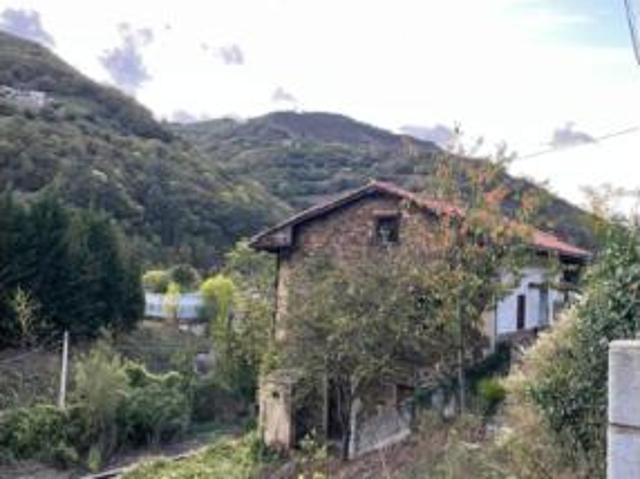 Casa en venta en Morea / Moreda, Aller