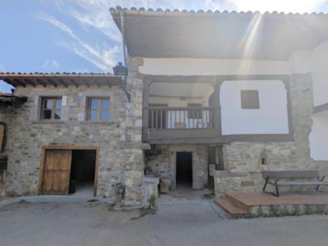 Casa en venta en La Pola Vieya / Pola del Pino, Aller