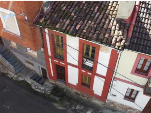 Casa en venta en El Pino, Aller
