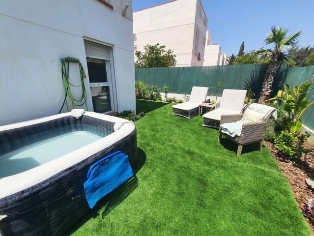 Chalet en venta en Retamar, Almería