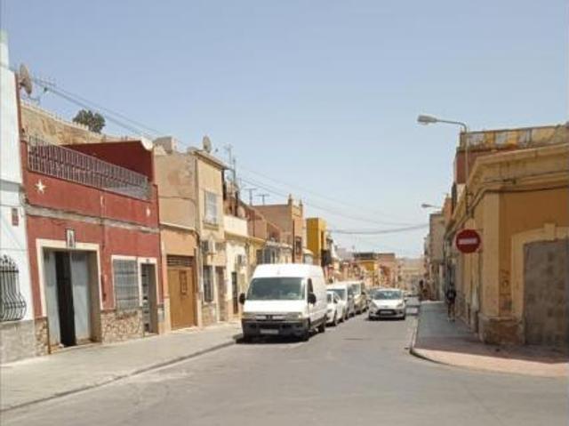 Casa en venta en Las Cuevas de San Joaquín, Almería
