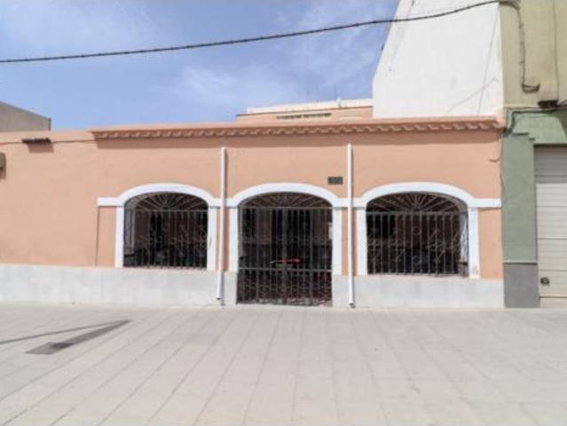 Casa en venta en Regiones Devastadas, Almería